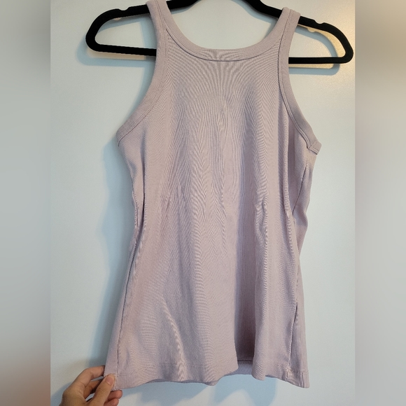 4/$20 👚 H&M medium lilac tank top - Picture 1 of 3